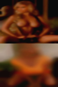 Smiling pussy sexy girls with naked woman.
